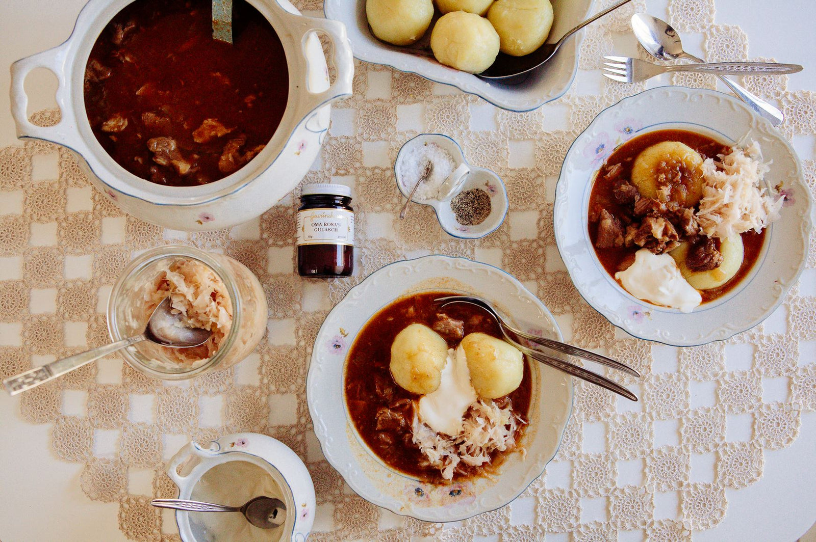 Oma Rosa's Gulasch