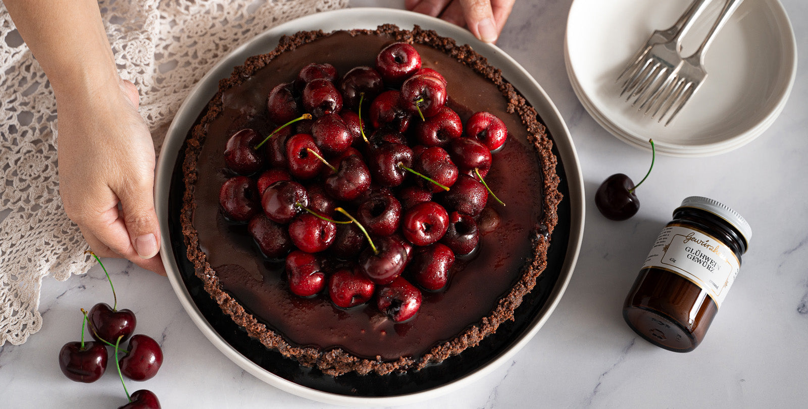 Glühwein Chocolate Cherry Tart