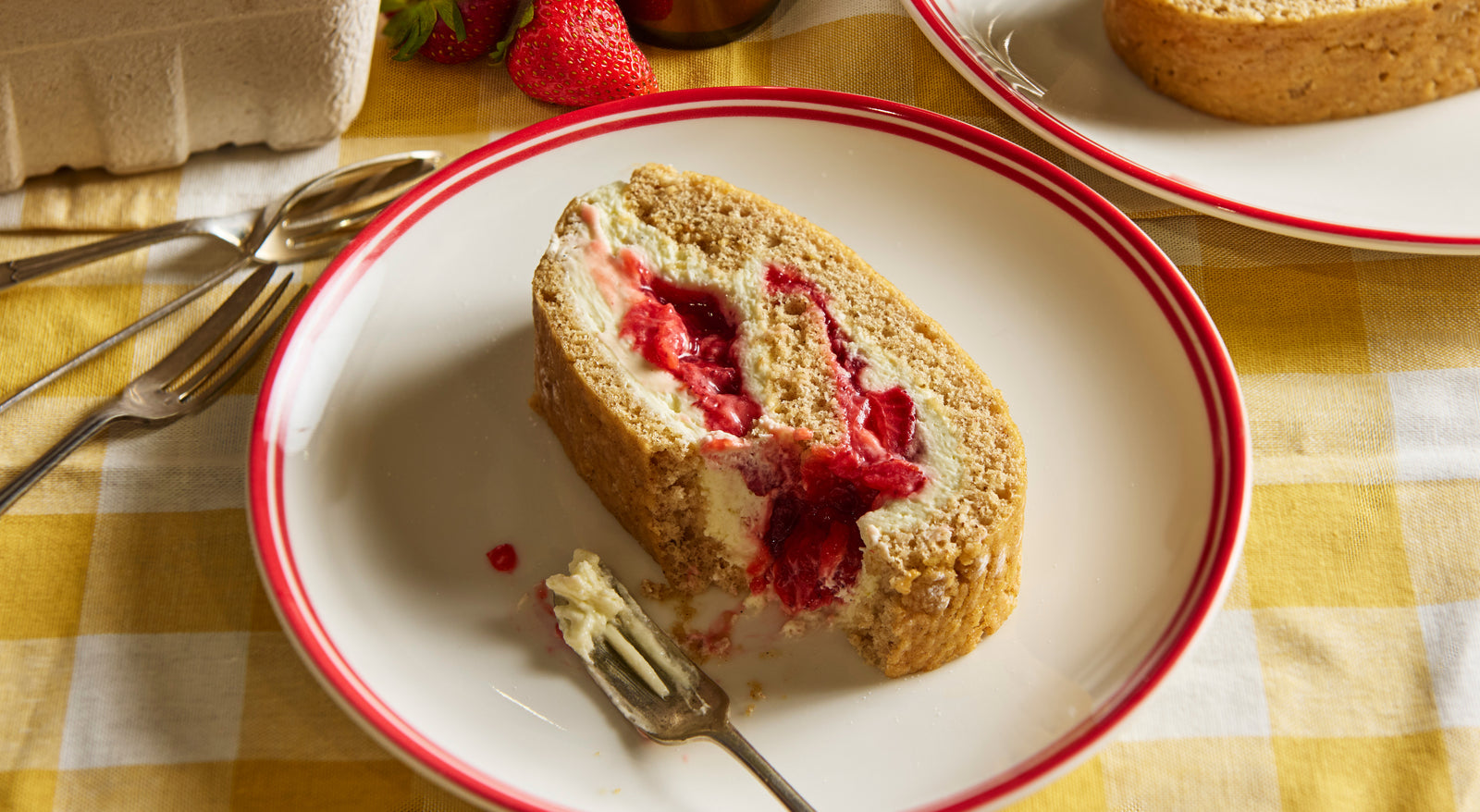 Swedish Roll Cake with Strawberries & Cream (Rulltårta)