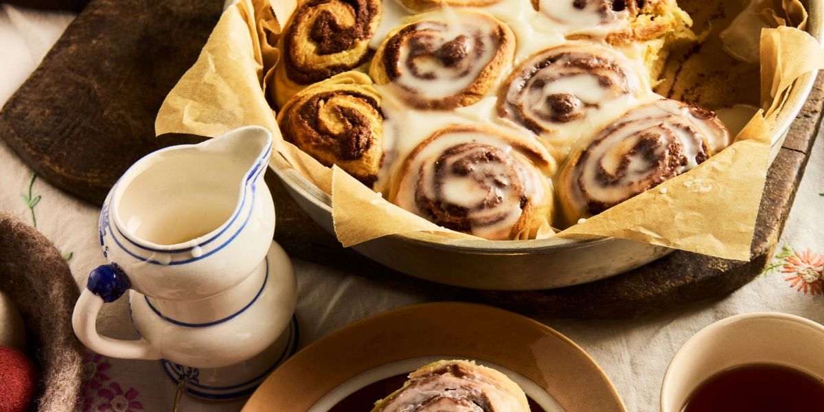 Hot Cross Bun Scrolls