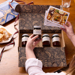 Gewürzhaus 30 Minute Marvels Gift Pack lifestyle opening with jars and recipe cards