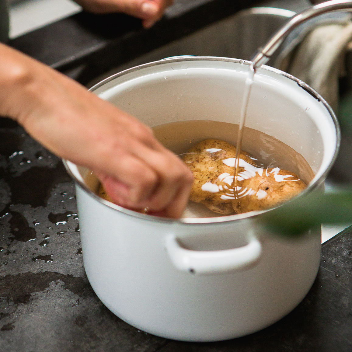 Classic Stockpot with Lid 22cm/4.5L White - Gewürzhaus