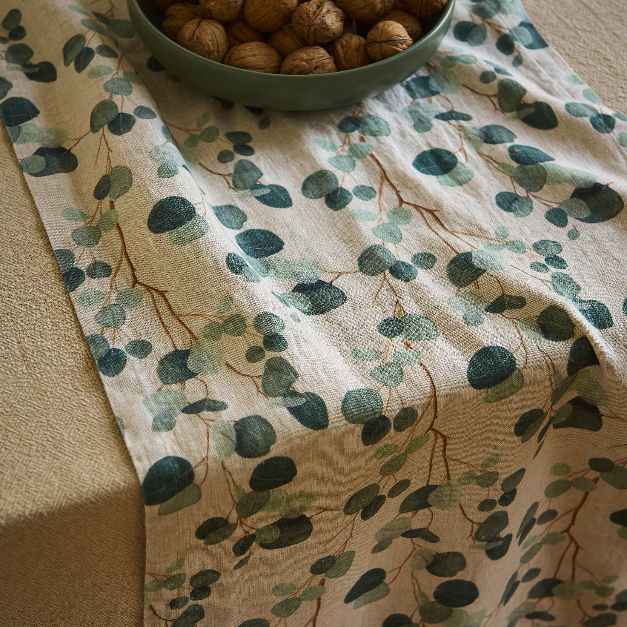 Gewürzhaus - Linen Table Runner Eucalyptus on Natural