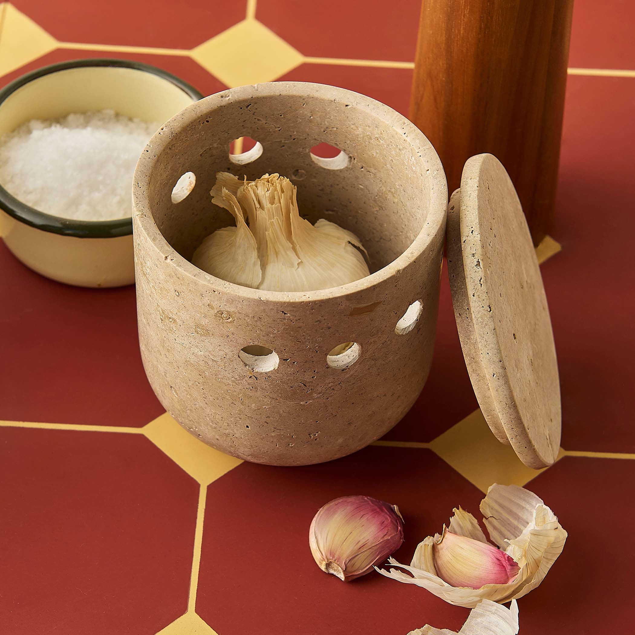 Gewürzhaus - Garlic Keeper Travertine