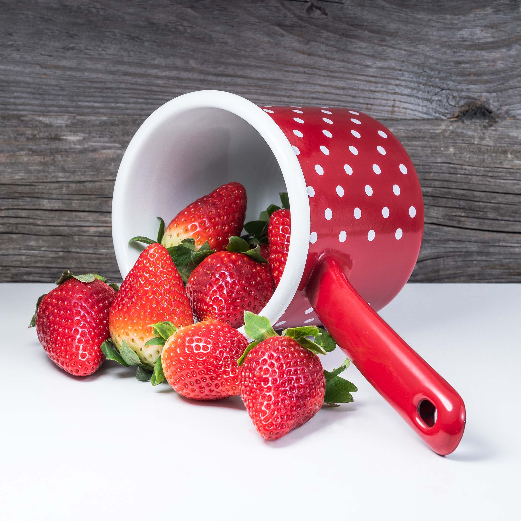 Gewürzhaus - Milk Pot w Handle 10cm/0.75L Red Polka Dots